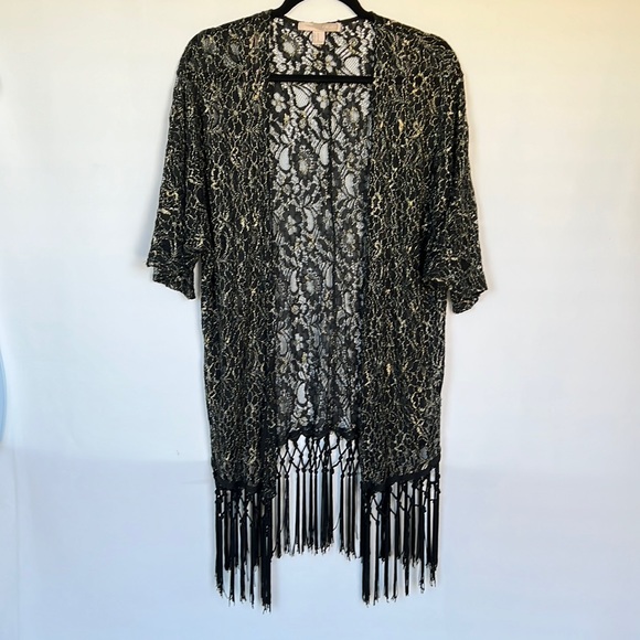 Forever 21 Other - Forever 21 Medium Black/Gold Lacy Kimono